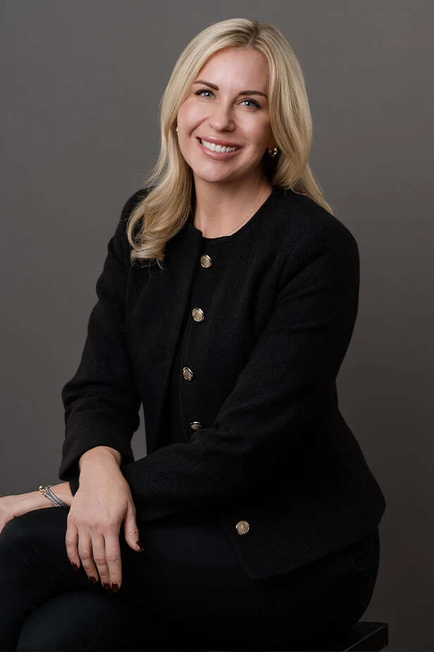 Devynn Tracy Full Body Photo